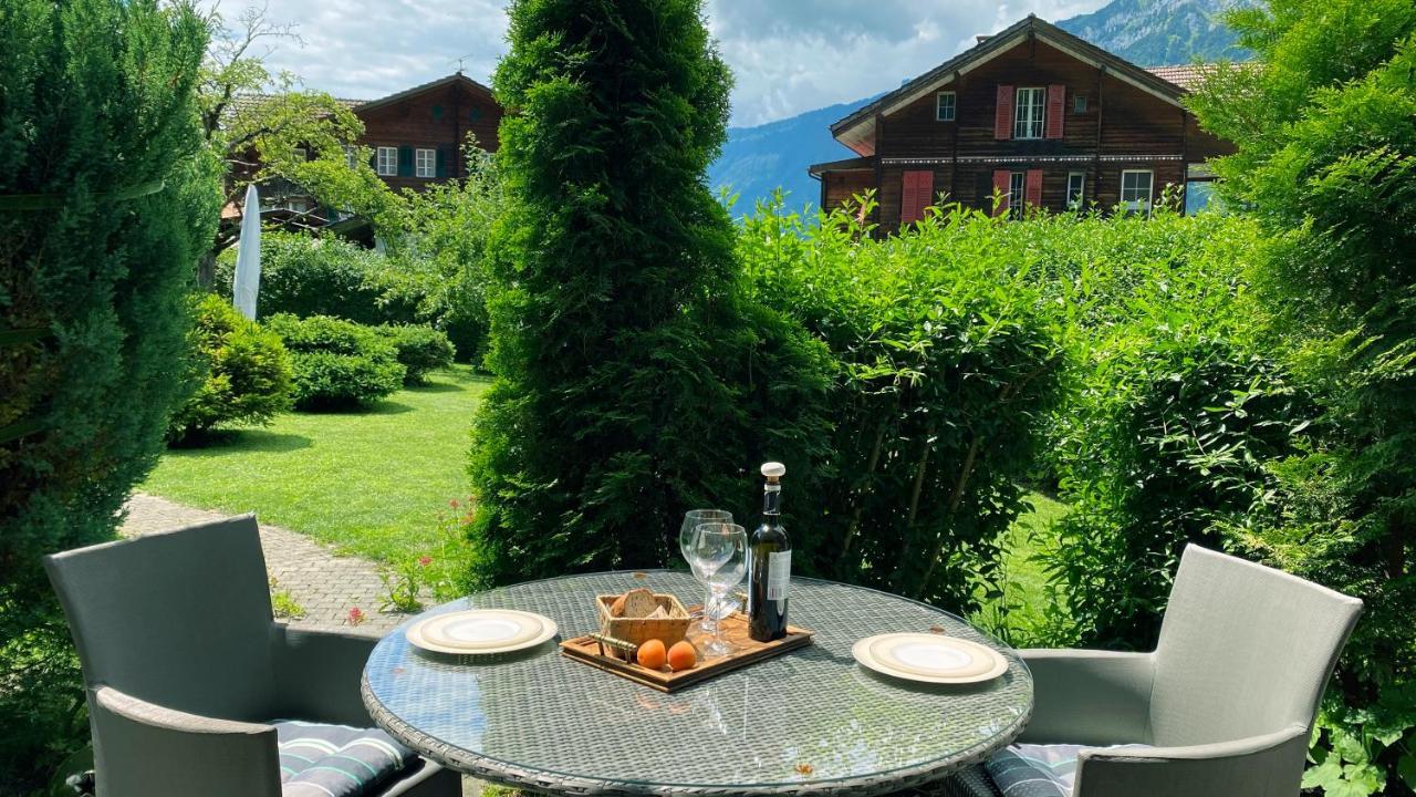 An Apartment In A Modern Swiss Chalet Iseltwald Εξωτερικό φωτογραφία